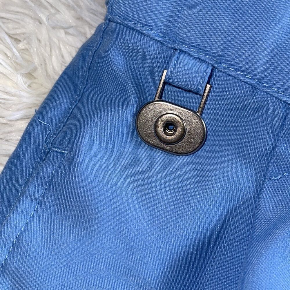 Liz Claiborne LIZGOLF Women’s Blue Pleated Bermuda Golf Shorts Size 4 - Picture 3 of 15